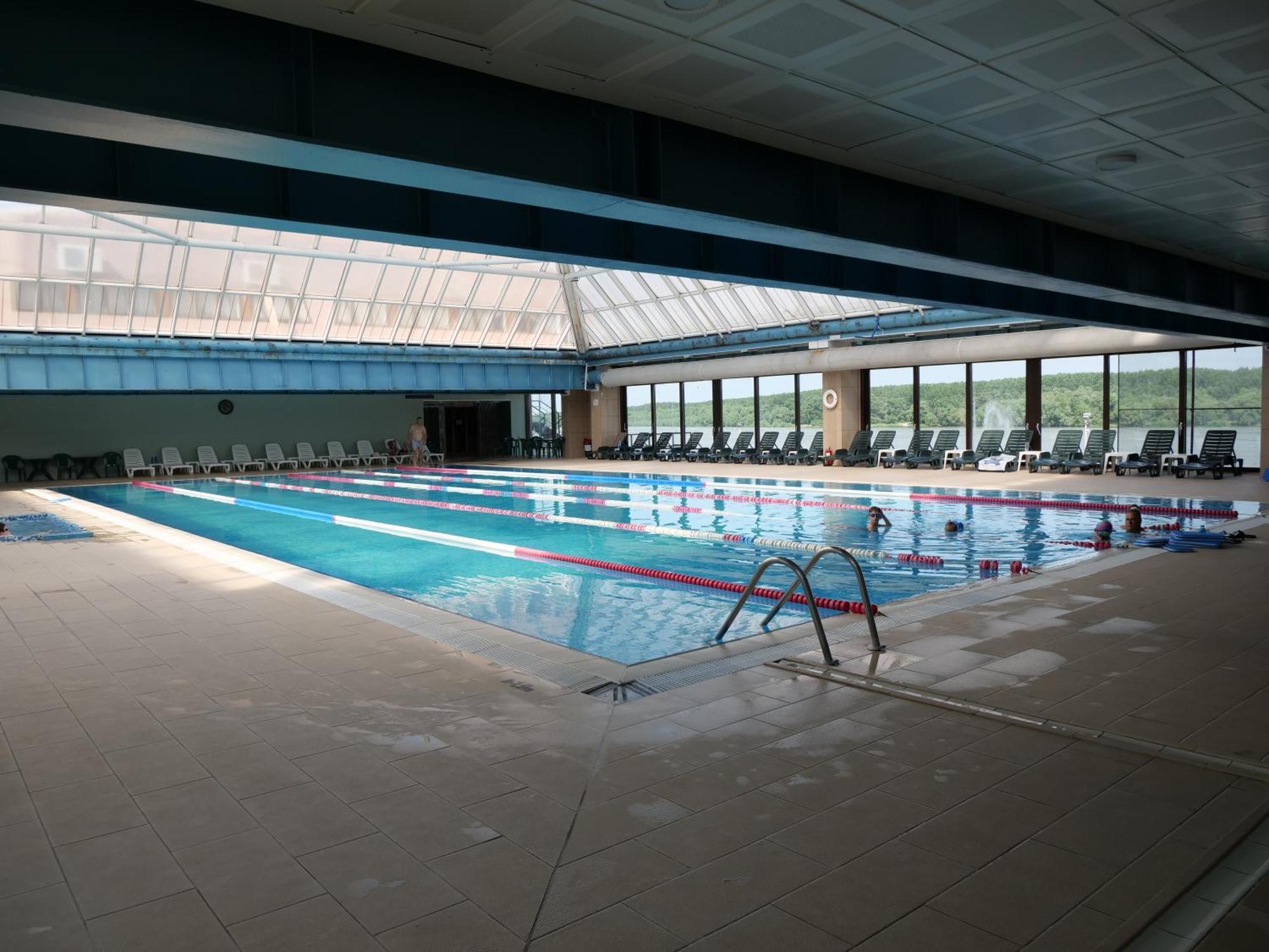 Raay Hotel Braila Ngoại thất bức ảnh