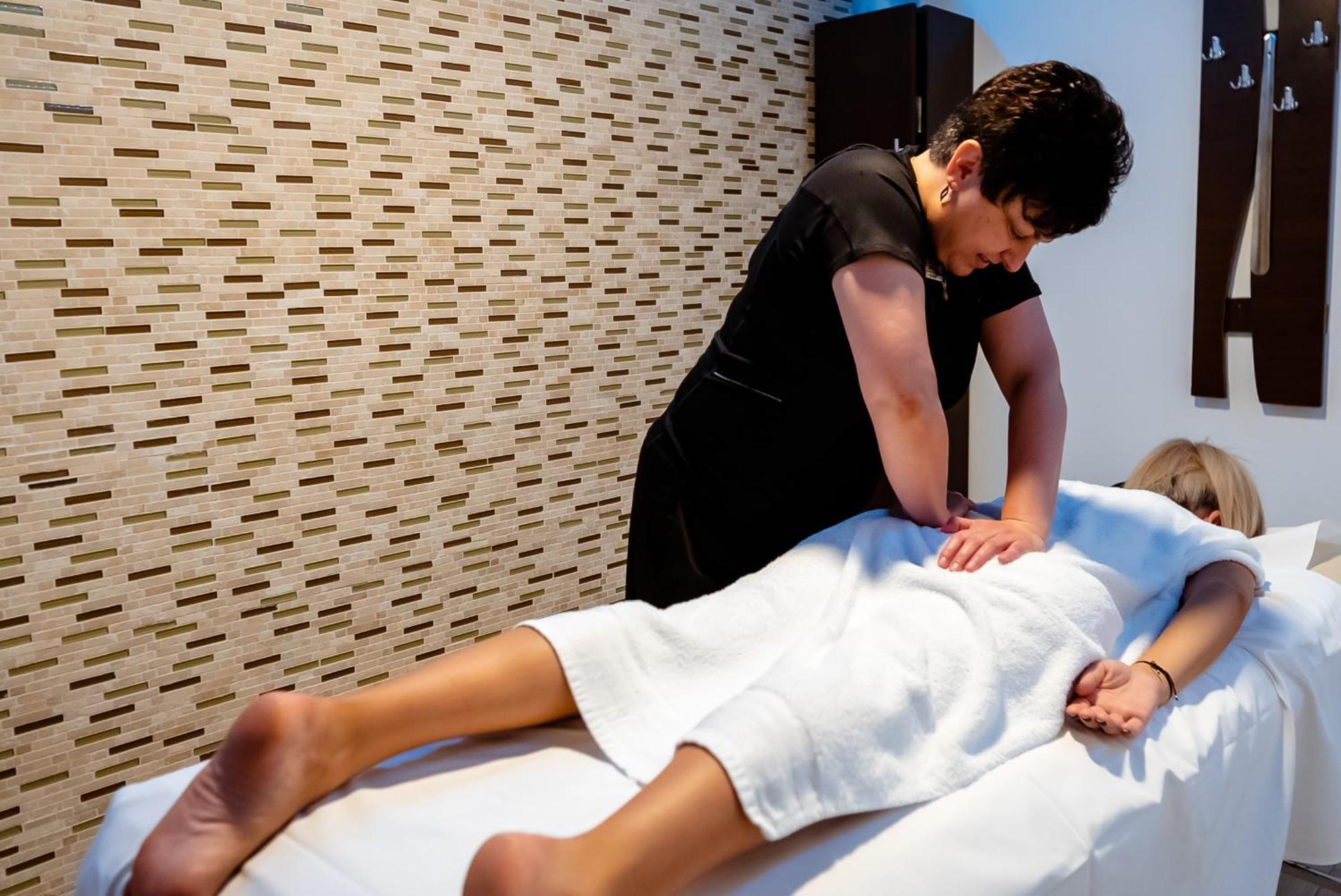 Raay Hotel Braila Ngoại thất bức ảnh